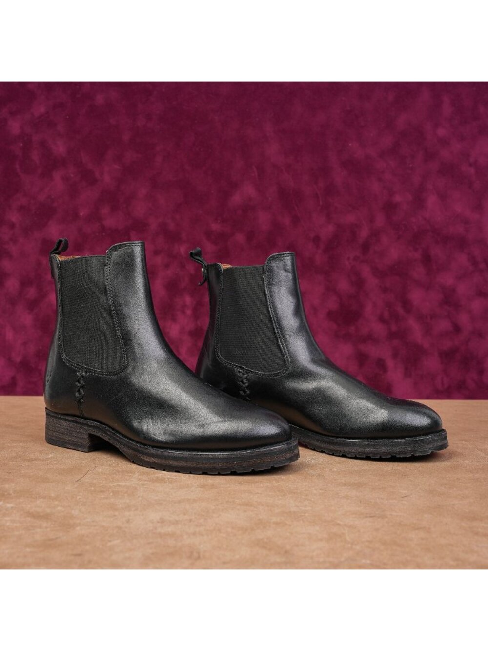Frye Women Melissa Double Black Leather Lug Sole Chelsea Boots Size 5.5